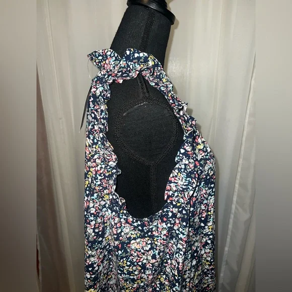 Crown & Ivy Multicolor Sleeveless Top Ruffle Tassels NWT - Picture 2 of 5